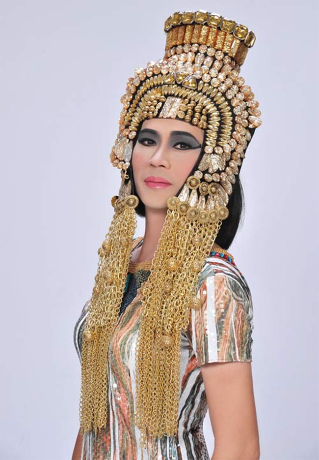 Hoài Linh từng giả gái thành nữ hoàng Cleopatra