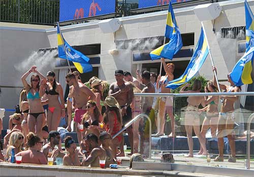 Sao Arsenal “du hí” Las Vegas - 2