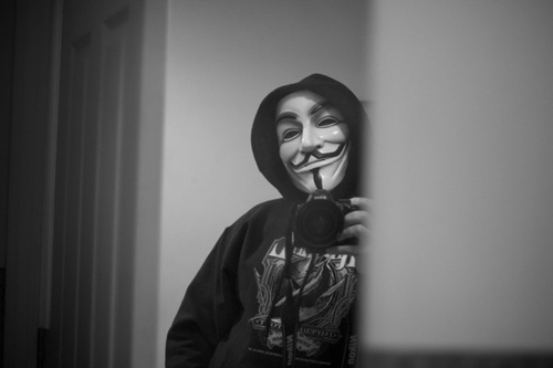 Điểm danh những hacker Anonymous đã lộ diện - 8