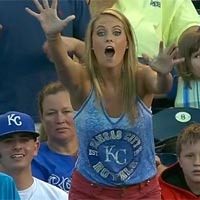 Thể thao - Video: Cướp bóng của người đẹp