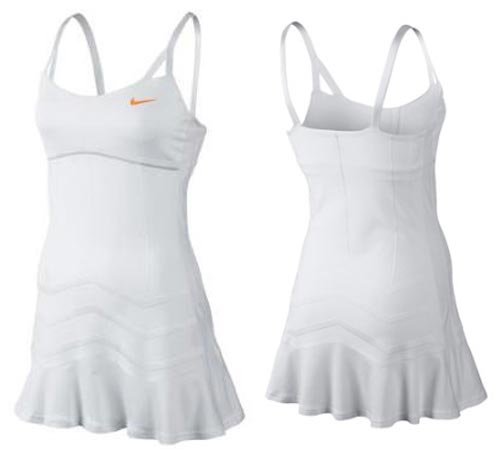 Bộ đồ gợi cảm của Masha tại Wimbledon - 1