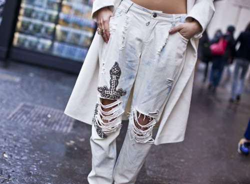 Tự tay làm quần jeans rách cực chất! - 13