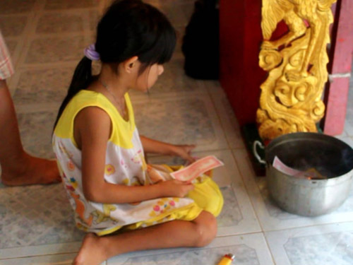 Xót thương bé 7 tuổi dũng cảm cứu bạn - 3