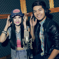 Sao ngoại-sao nội - Phương Trinh nhí nhảnh trong phòng thu