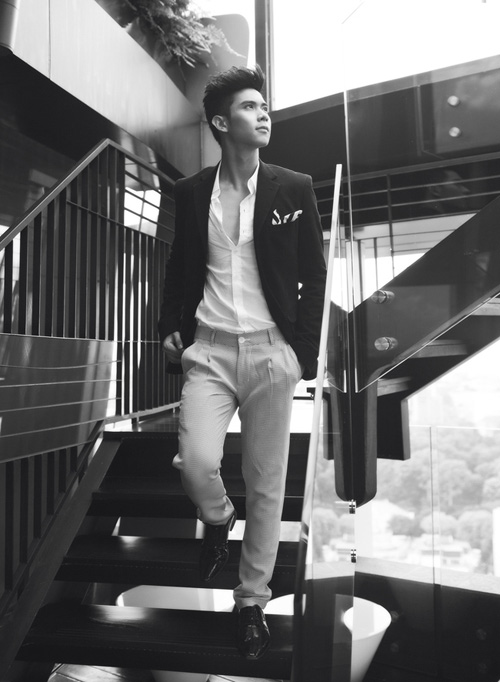 Hồ Vĩnh Khoa ôm hôn bạn nhảy Tây - 13