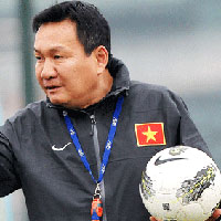 Bóng đá - HLV Hoàng Văn Phúc xỏ giày đá "phủi"
