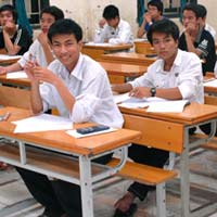 Giáo dục - du học - Không lấy trường tiểu học làm điểm thi ĐH, CĐ