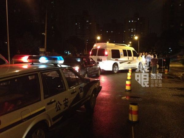 Thích Tiểu Long ồn ào với tin ẩu đả - 2