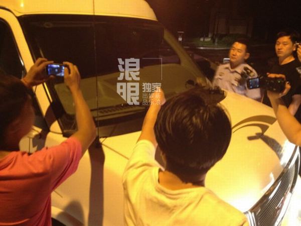 Thích Tiểu Long ồn ào với tin ẩu đả - 3