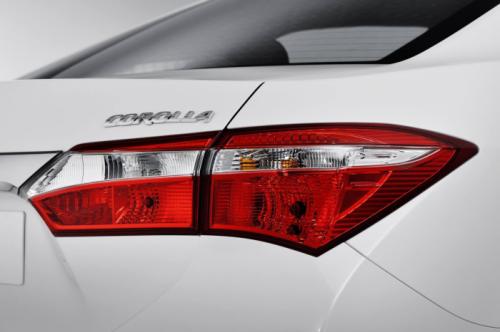 Cận cảnh Toyora Corolla 2014 bản châu Âu - 9