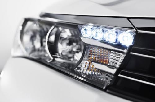 Cận cảnh Toyora Corolla 2014 bản châu Âu - 10