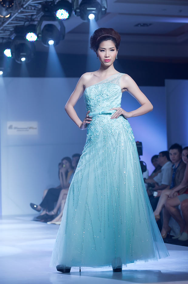 Dàn mẫu nữ hóa nàng dâu kiều diễm - 6