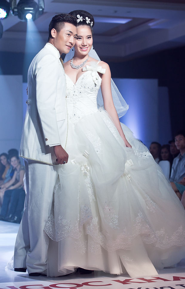 Dàn mẫu nữ hóa nàng dâu kiều diễm - 9