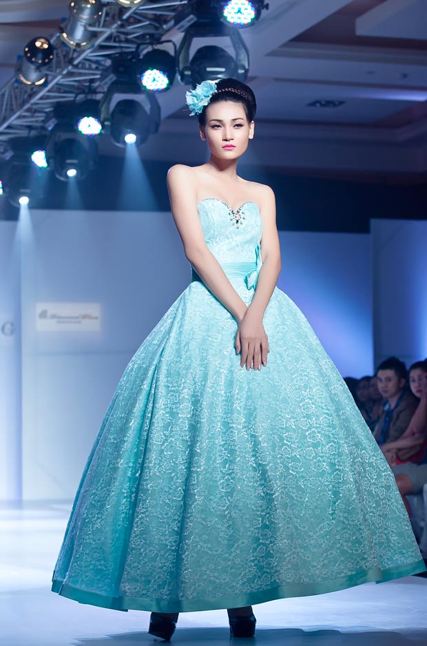 Dàn mẫu nữ hóa nàng dâu kiều diễm - 14