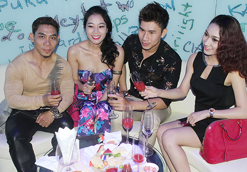 Quỳnh Thư khoe bạn trai đại gia - 14