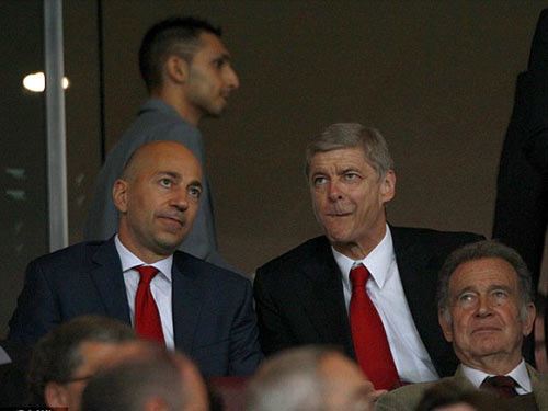 Arsenal: Xin đừng “hà tiện” - 2