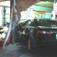 Tin tức trong ngày - Bắt tài xế tông chết người, sập nhà dân