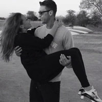 Bóng đá - Ozil chính thức công khai tình mới