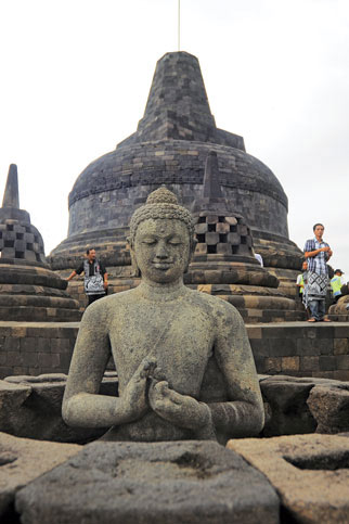 Khám phá vẻ đẹp đền thiêng Borobudur - 9