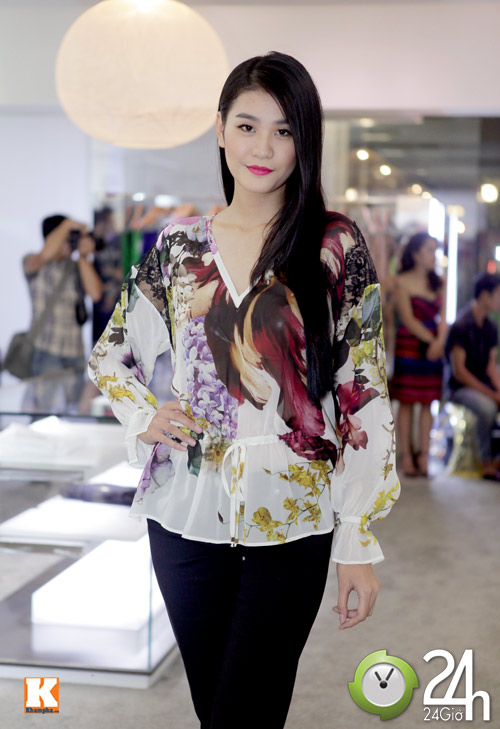 Hà Phương đọ dáng cùng dàn chân dài - 15