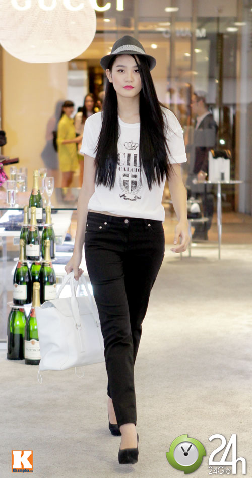 Hà Phương đọ dáng cùng dàn chân dài - 9