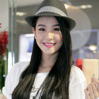 Xu hướng thời trang - Hà Phương đọ dáng cùng dàn chân dài