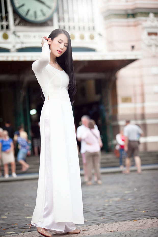 Thái Hà dịu dàng với áo dài trắng - 1