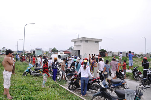 Phát hiện xác nam thanh niên trong tủ điện - 1