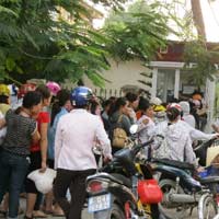 Kinh doanh - "Rồng rắn” đi rút tiền, ATM quá tải