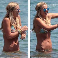 Bóng đá - Ngẩn ngơ với đường cong của vợ Gerrard