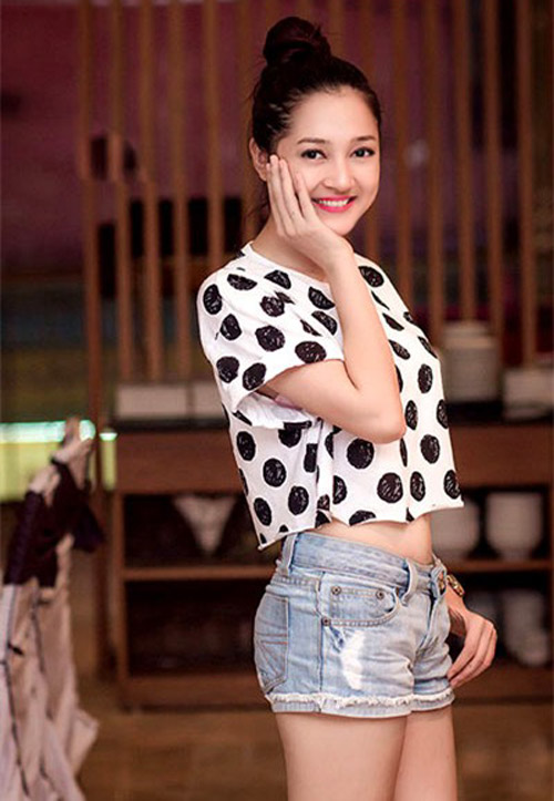 Hotgirl dụ dỗ ánh nhìn với short jeans - 8