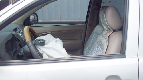 TP.HCM: Xe container “làm xiếc” trên cầu vượt - 8