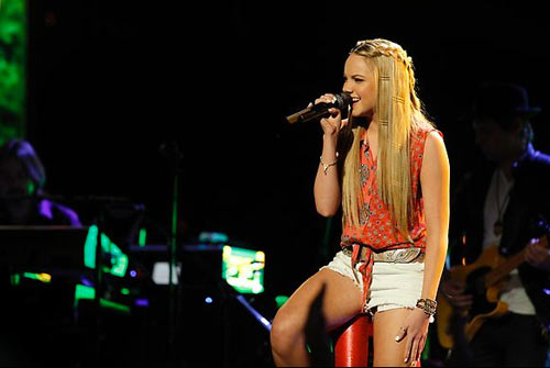 Nữ sinh 16 tuổi chiến thắng The Voice Mỹ - 4