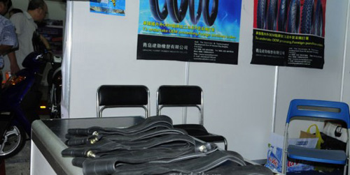 Vietnam AutoExpo 'hóa' Triển lãm phụ tùng Trung Quốc? - 4