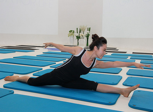 Hồ Ngọc Hà làm cô giáo dạy Yoga - 14