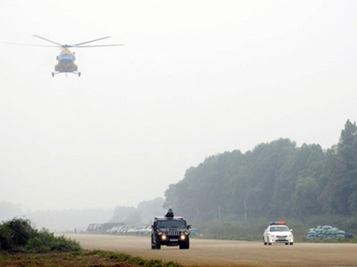 Cận cảnh đặc nhiệm diễn tập chống khủng bố - 12