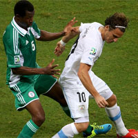 Bóng đá - Nigeria – Uruguay: Siêu phẩm của Forlan