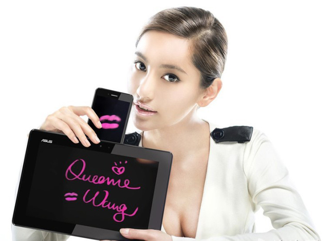 Màn lột đồ siêu nóng bên smartphone
Đắm say cùng mỹ nữ công nghệ
Siêu vòng 1 'tra tấn' Xperia Z
Khoe thân hình bốc lửa cùng bao da tablet