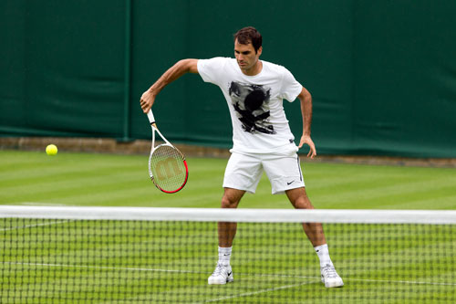 Federer và Serena làm "nóng" trước Wimbledon - 1