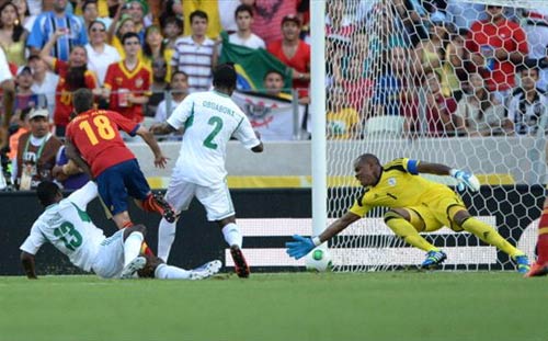 HLV Del Bosque hết lời ca ngợi Nigeria - 1