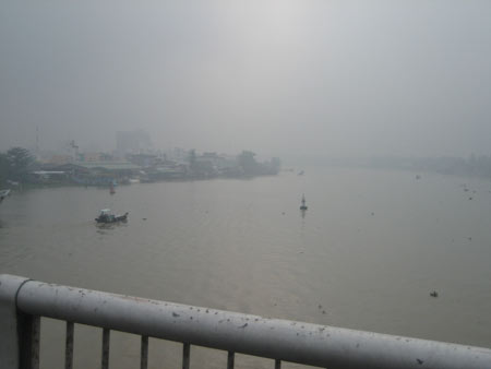 Sương mù bất thường bủa vây TP. Cần Thơ - 3