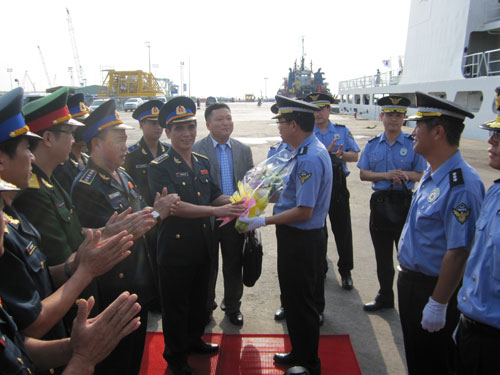 Tàu Cảnh sát biển HQ vào Bà Rịa - Vũng Tàu - 2