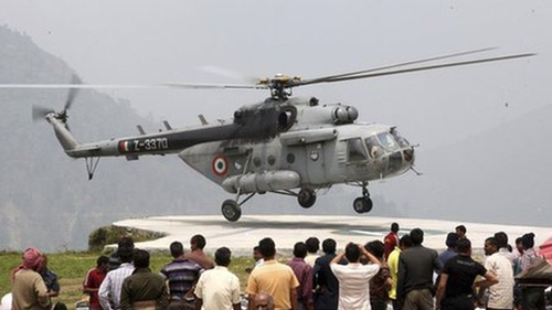 Ấn Độ: Trực thăng đâm vào núi, 8 người chết - 1