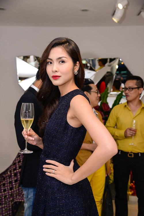 Sao Việt mặc gì trong mùa mưa Sài thành? - 1