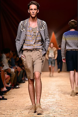 Short ngắn ồ ạt tấn công Milan FW - 16