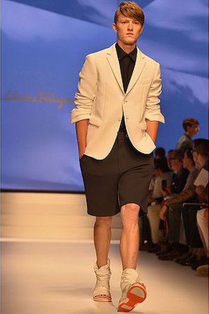 Short ngắn ồ ạt tấn công Milan FW - 9