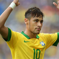 Neymar "hôn gió" chọc tức đối thủ