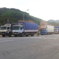 Tin tức trong ngày - Dân tự mở đường để chuyển hàng... lậu