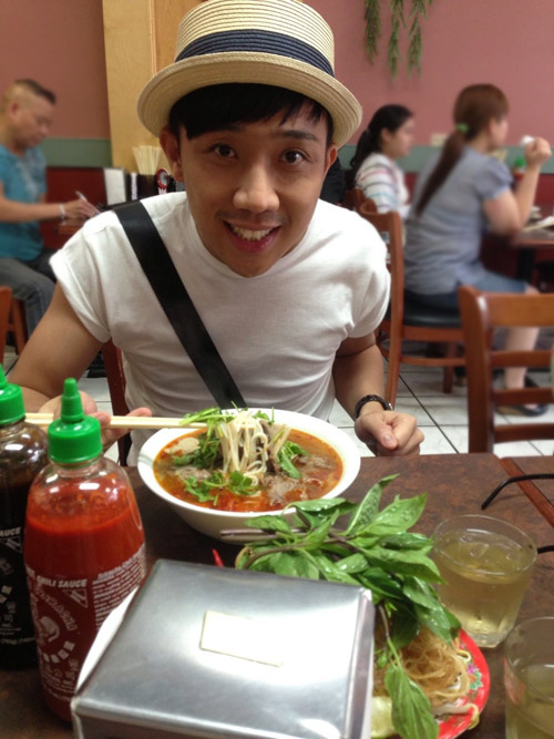 Trấn Thành nhí nhảnh tại Canada - 9