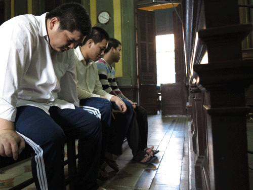 Nhậu say, rủ bạn đi giết người - 1